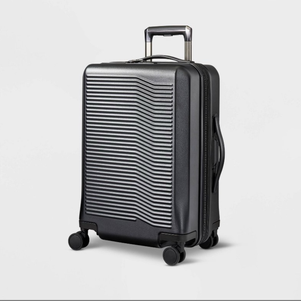 Signature Hardside Carry On Spinner
Suitcase Matte Black - Open Story™: TSA
Lock